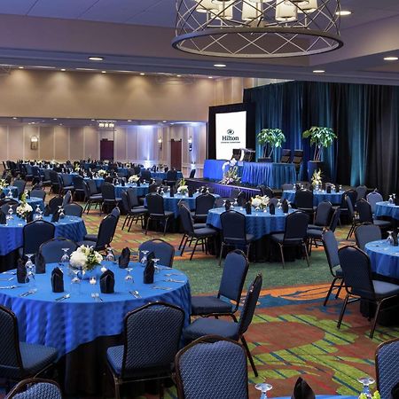 Отель Hilton Lexington Downtown Экстерьер фото