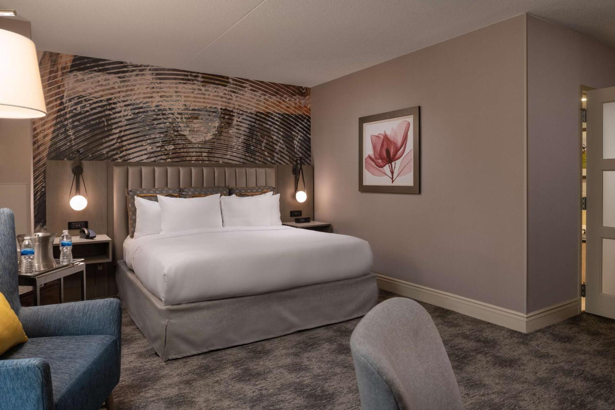 Отель Hilton Lexington Downtown Экстерьер фото