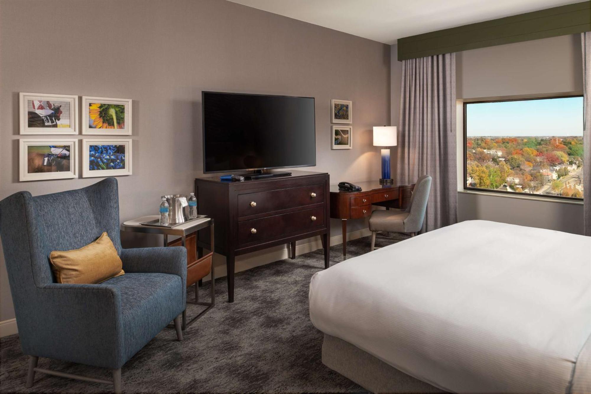 Отель Hilton Lexington Downtown Экстерьер фото