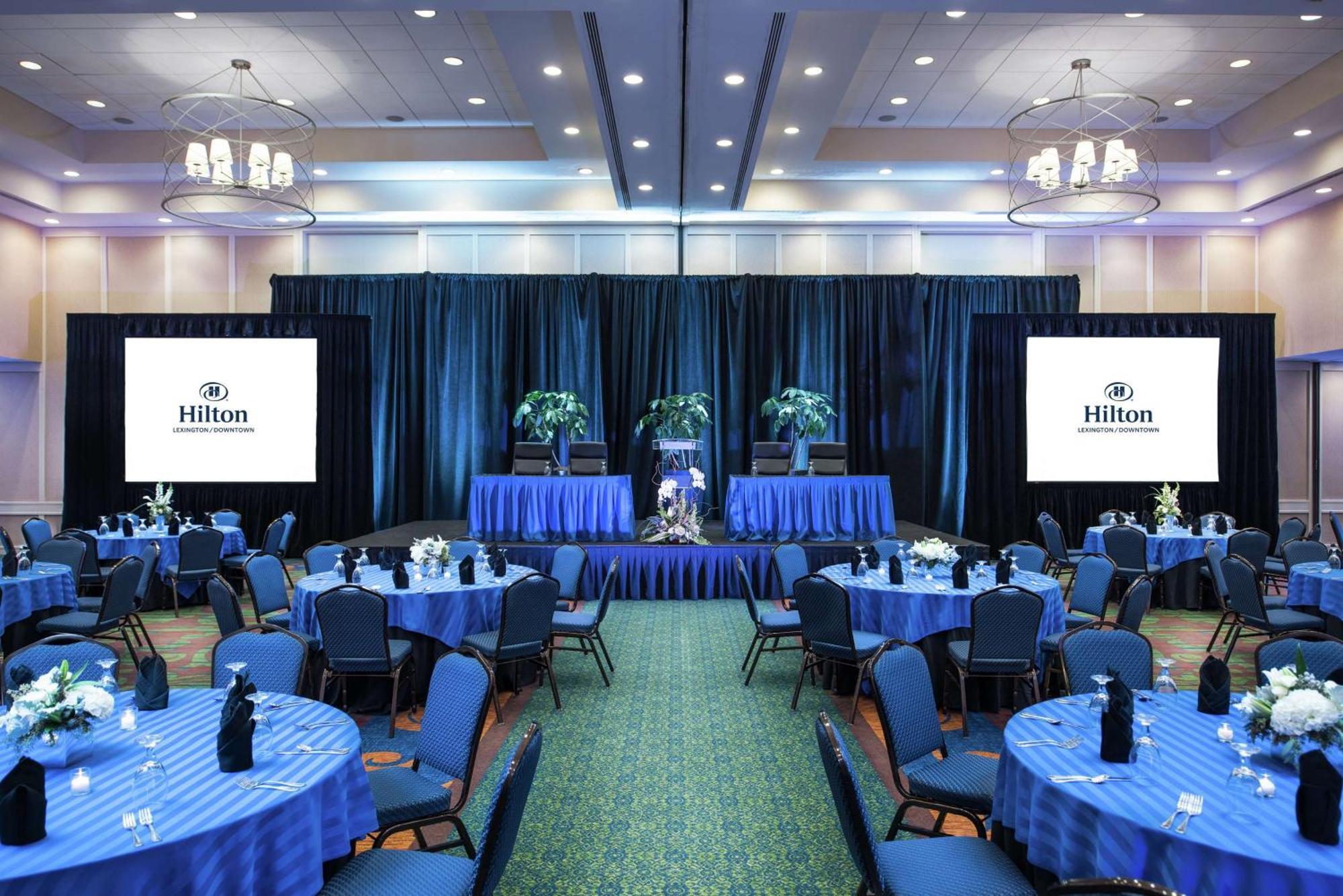 Отель Hilton Lexington Downtown Экстерьер фото