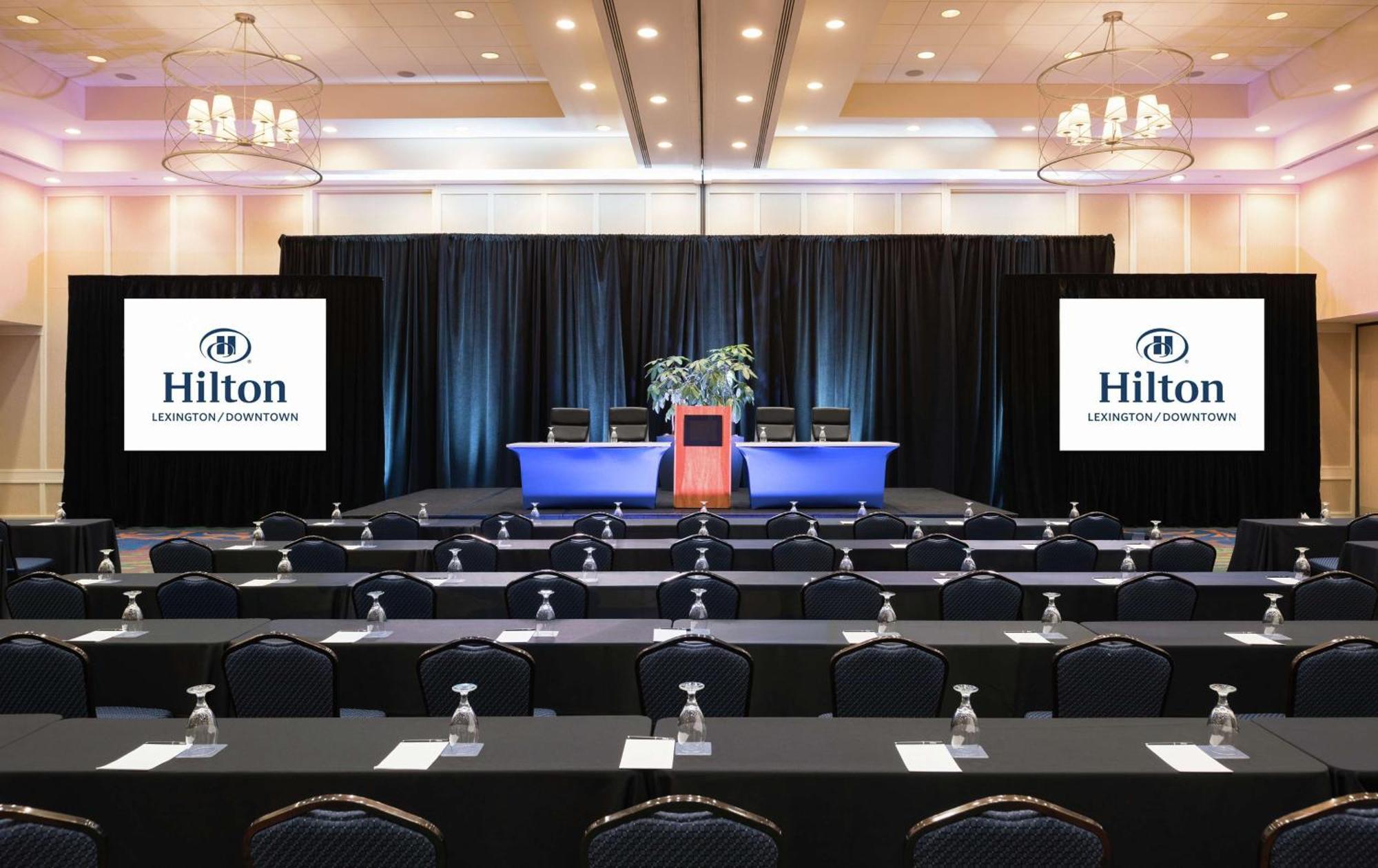 Отель Hilton Lexington Downtown Экстерьер фото