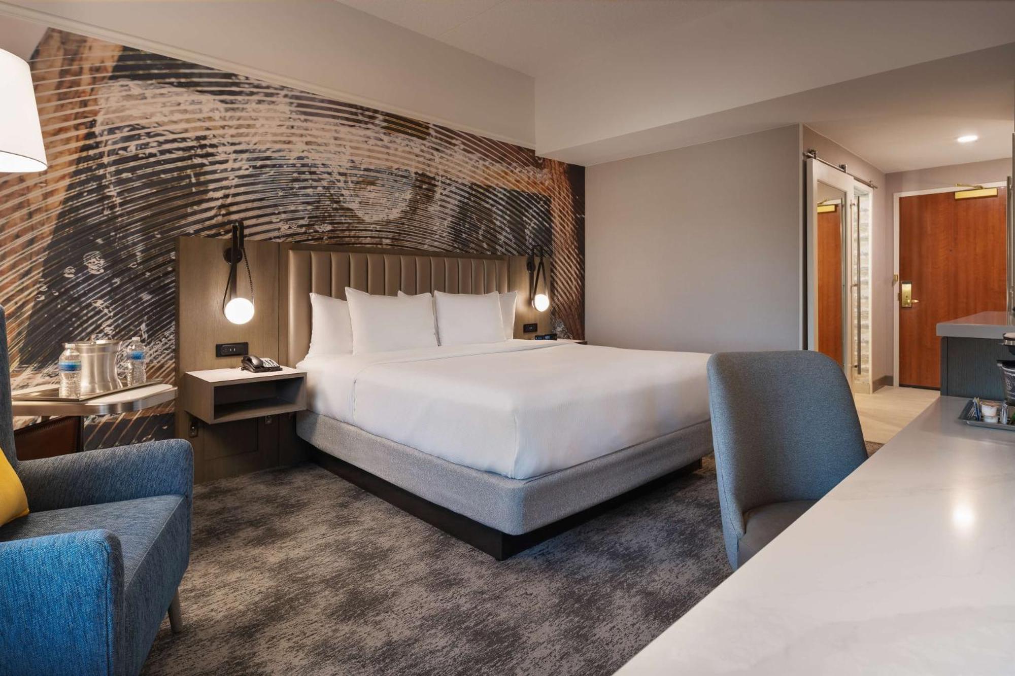 Отель Hilton Lexington Downtown Экстерьер фото