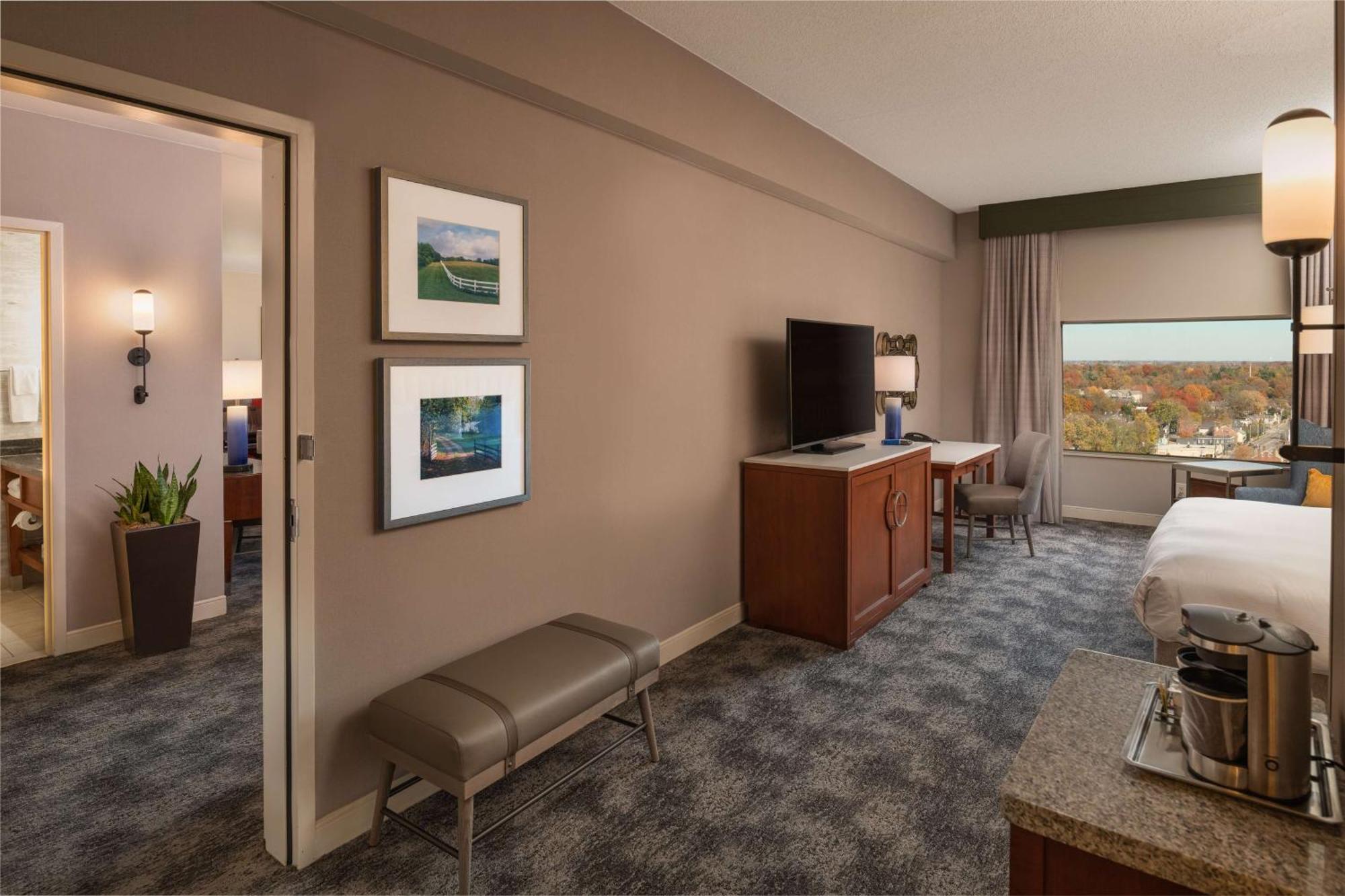 Отель Hilton Lexington Downtown Экстерьер фото